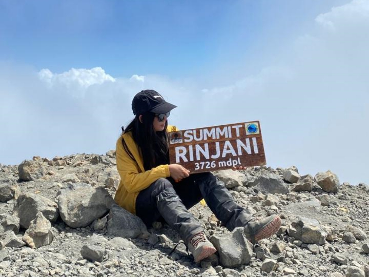 2D-1N Trekking Mount Rinjani To Summit 3726M